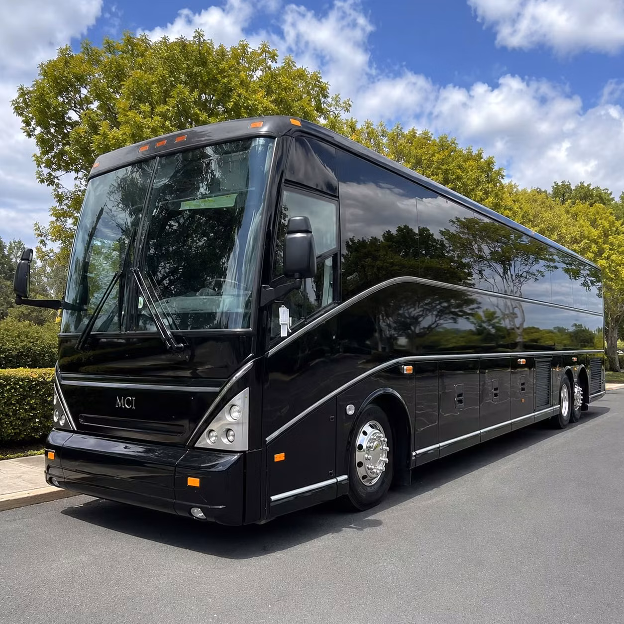 concert bus rentals to ameris bank amphitheatre from sandy springs