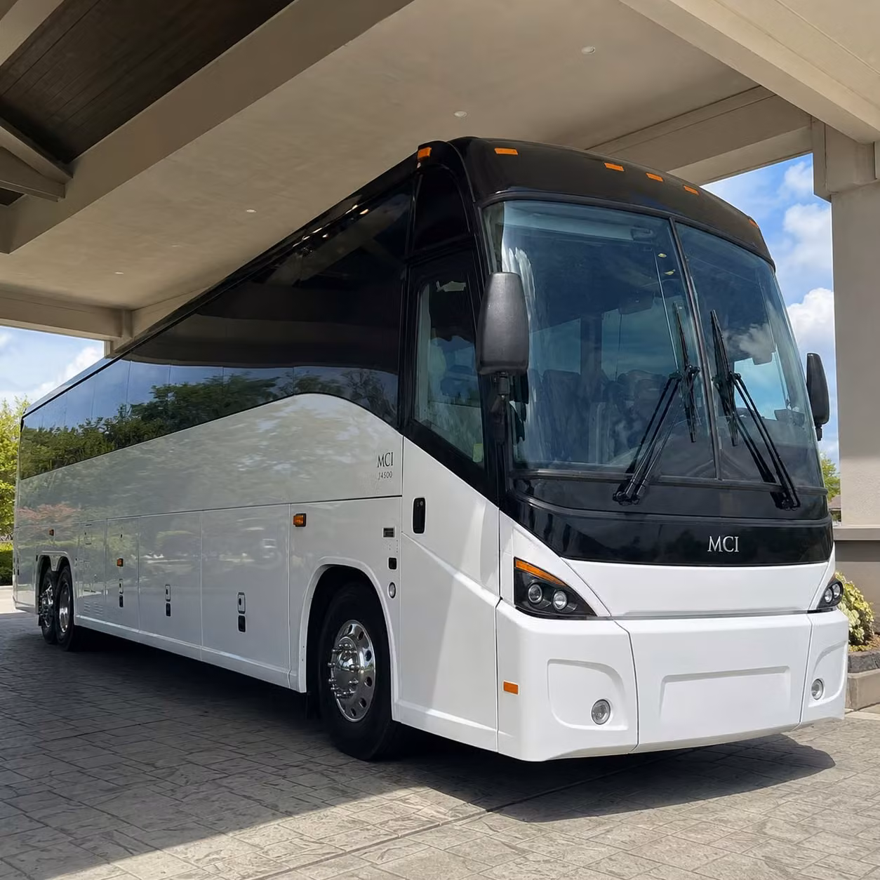sandy springs employee shuttles along ga 400 and the perimeter